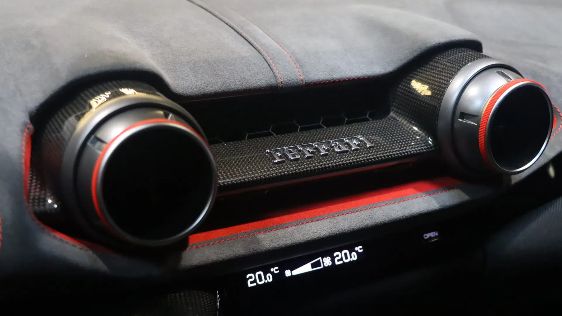 Ferrari 812 — photo 26
