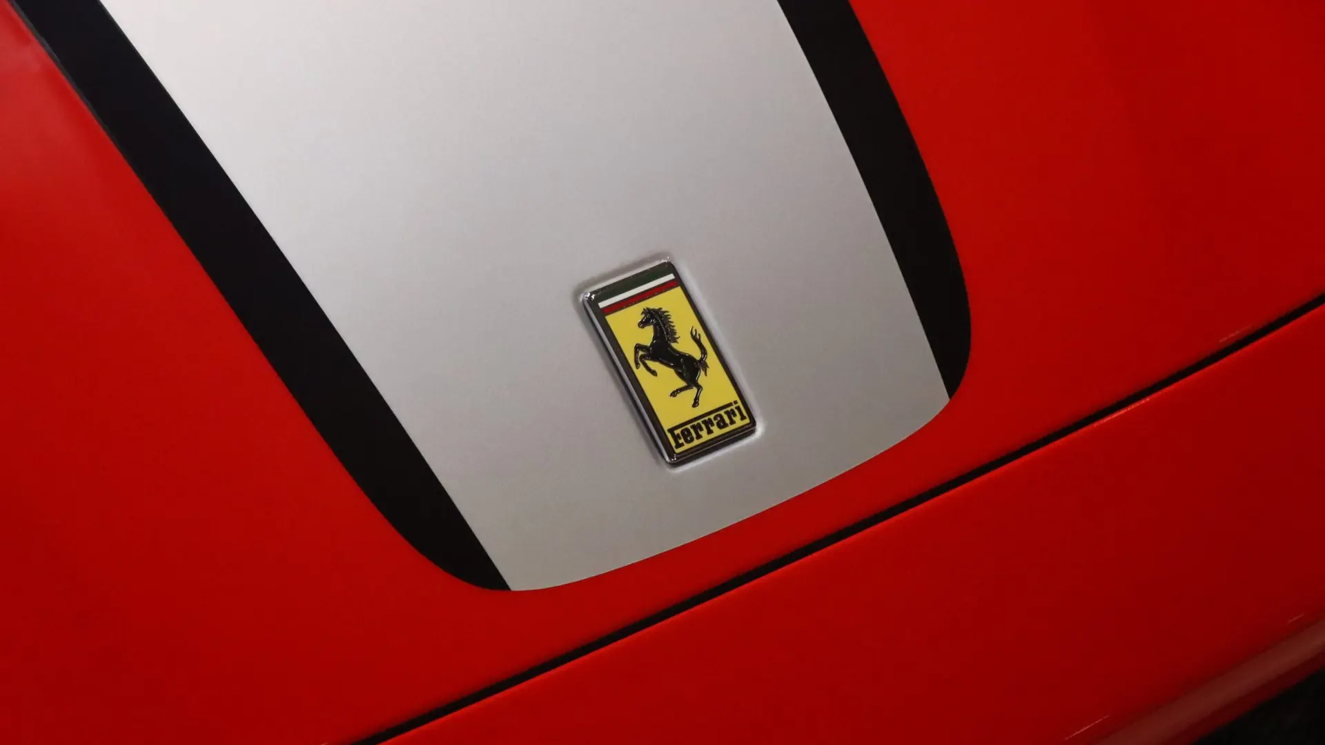 Ferrari 812 — photo 39
