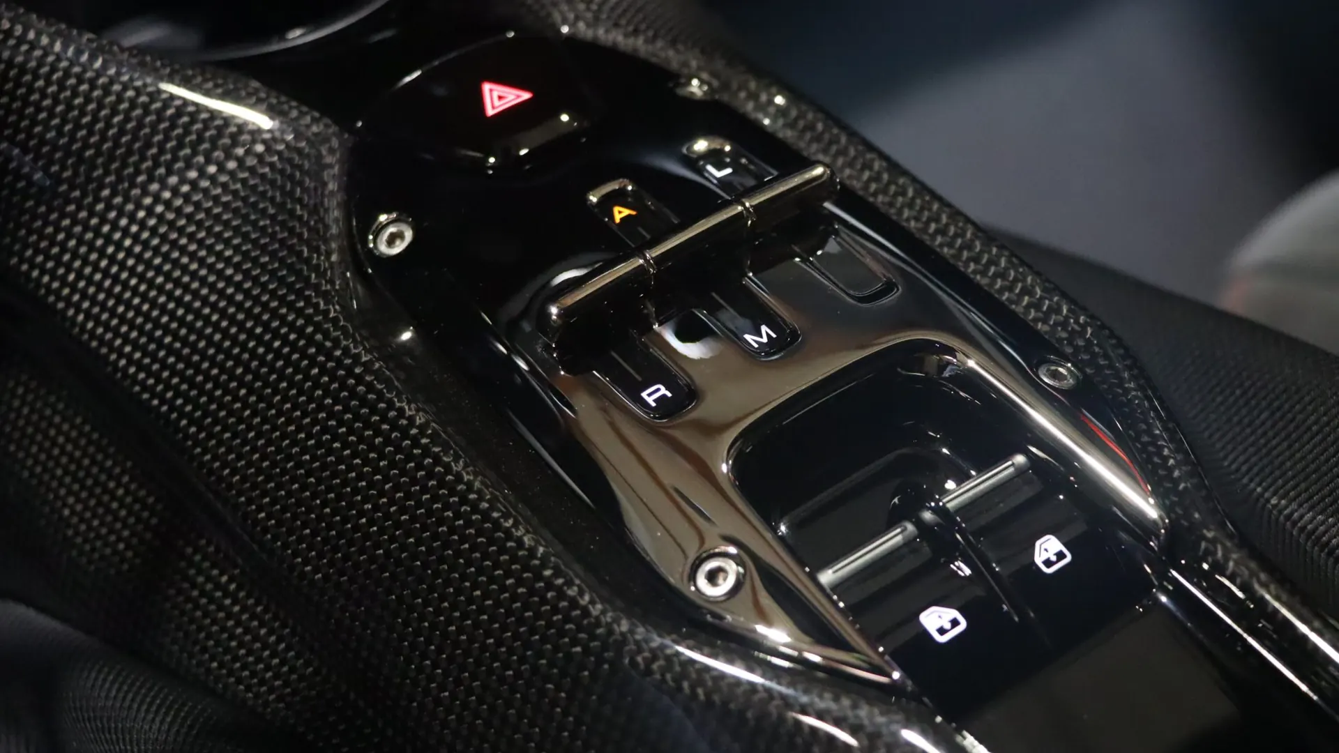 Ferrari 812 — photo 28