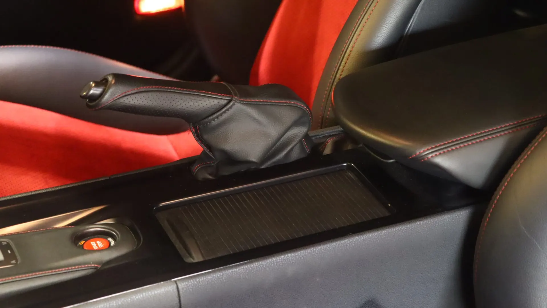 Nissan GT-R — photo 32