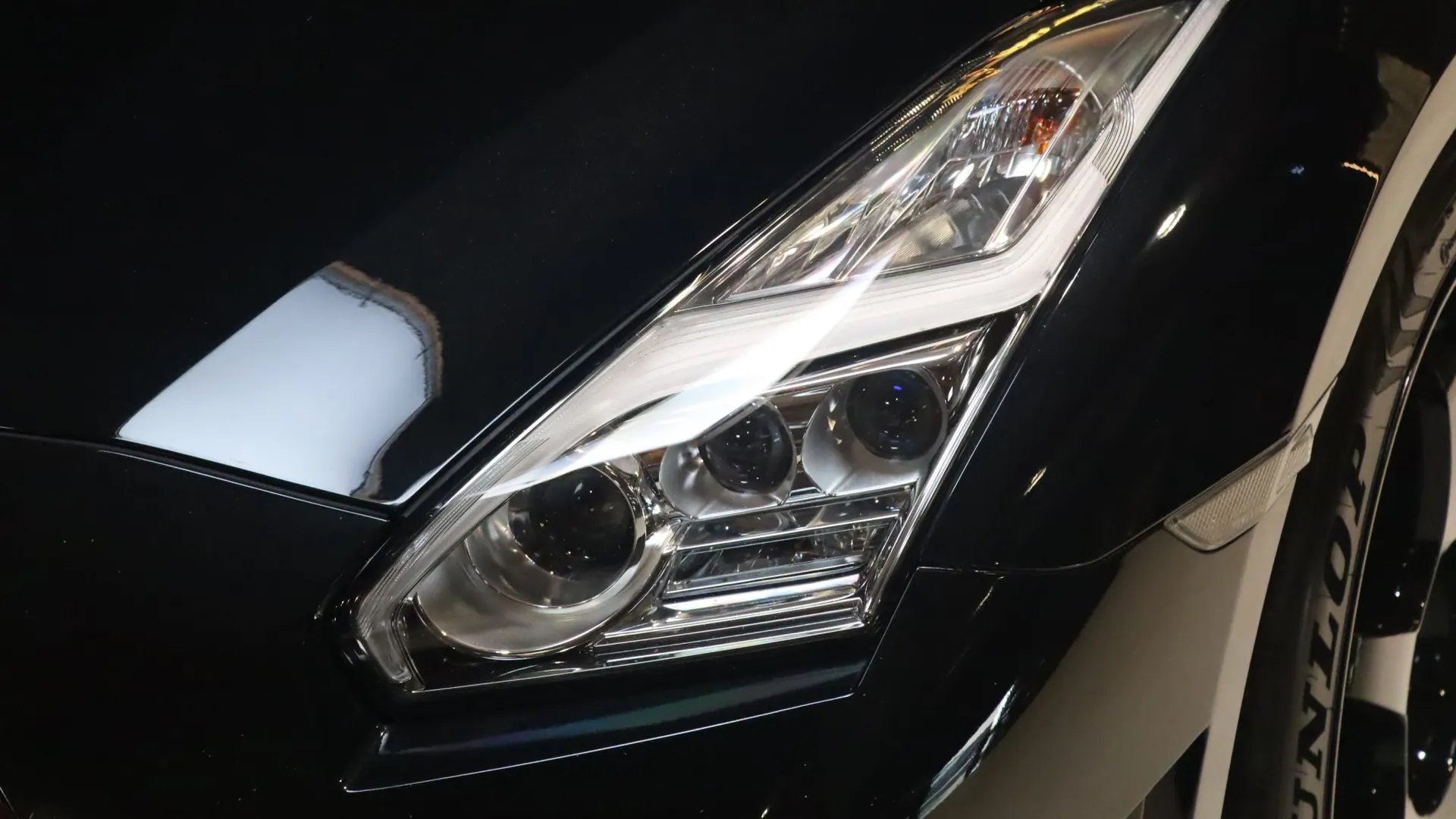 Nissan GT-R — photo 38