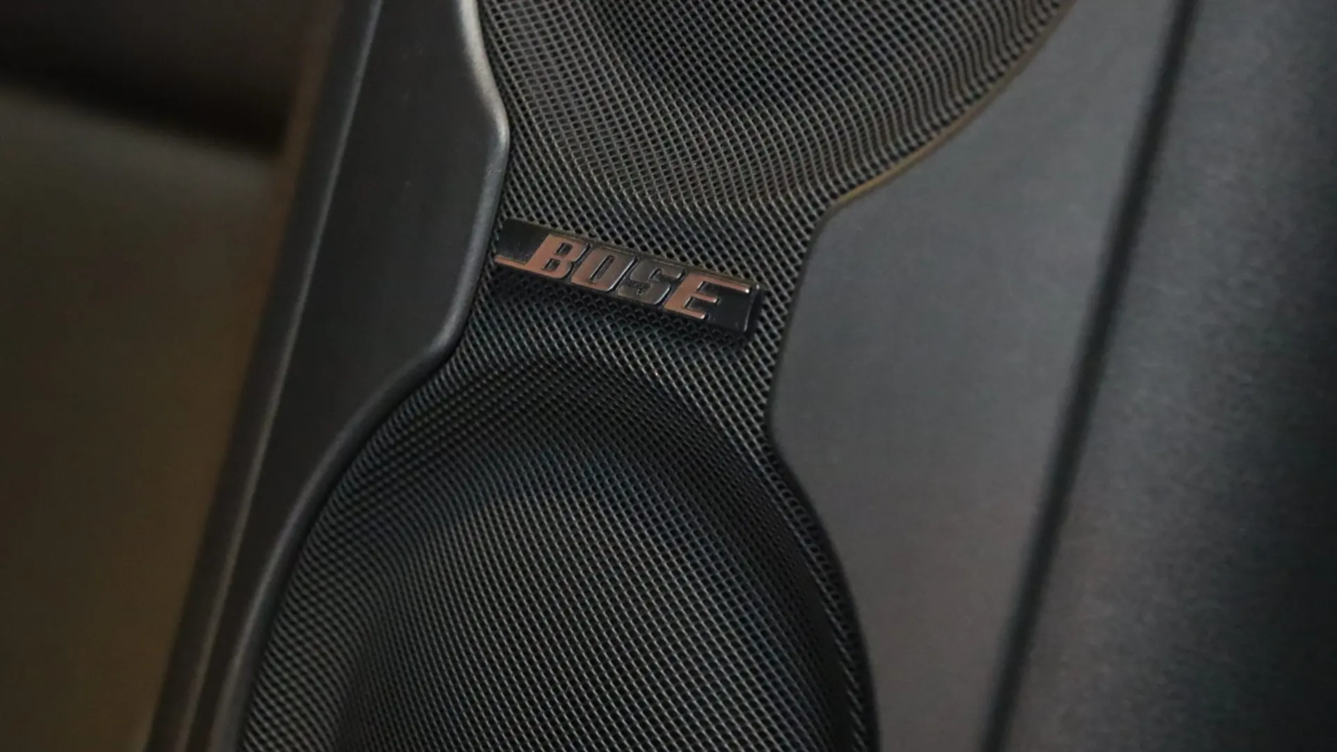 Nissan GT-R — photo 36
