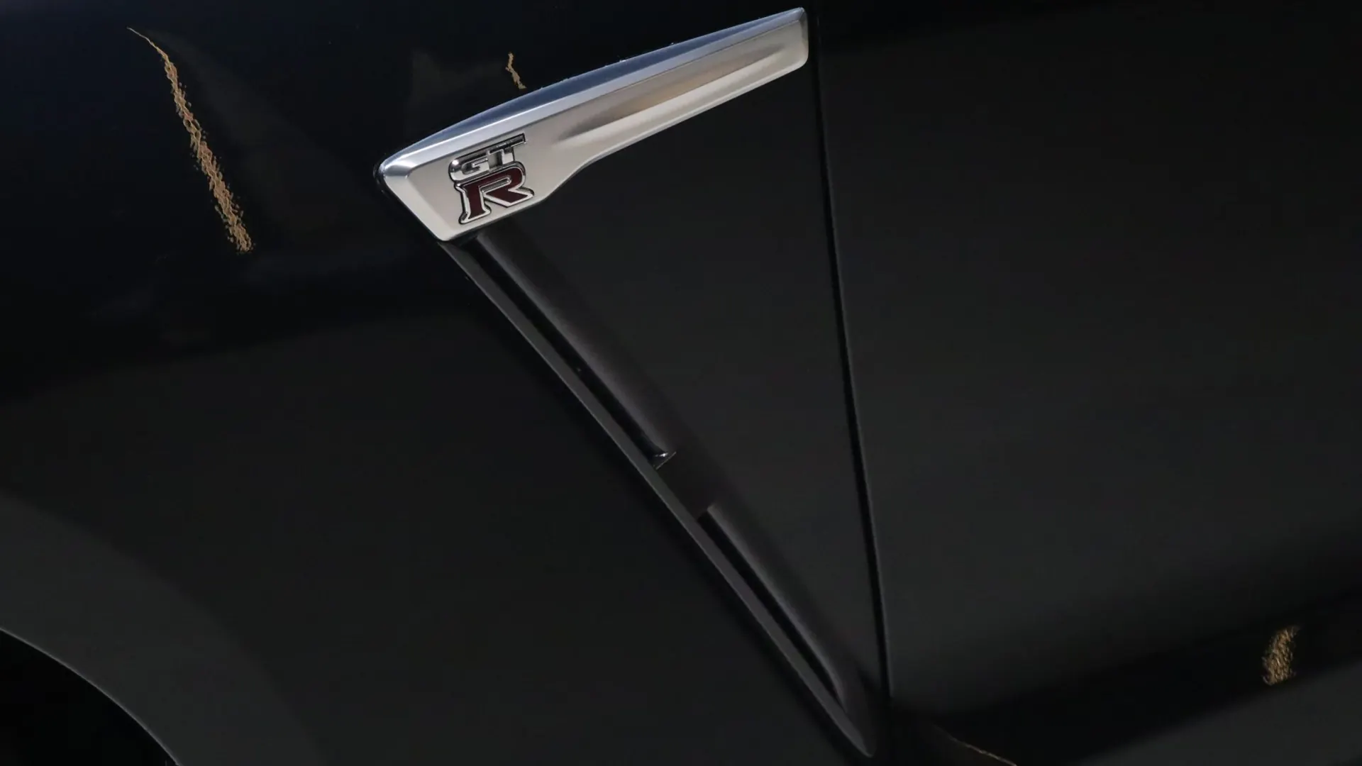Nissan GT-R — photo 47