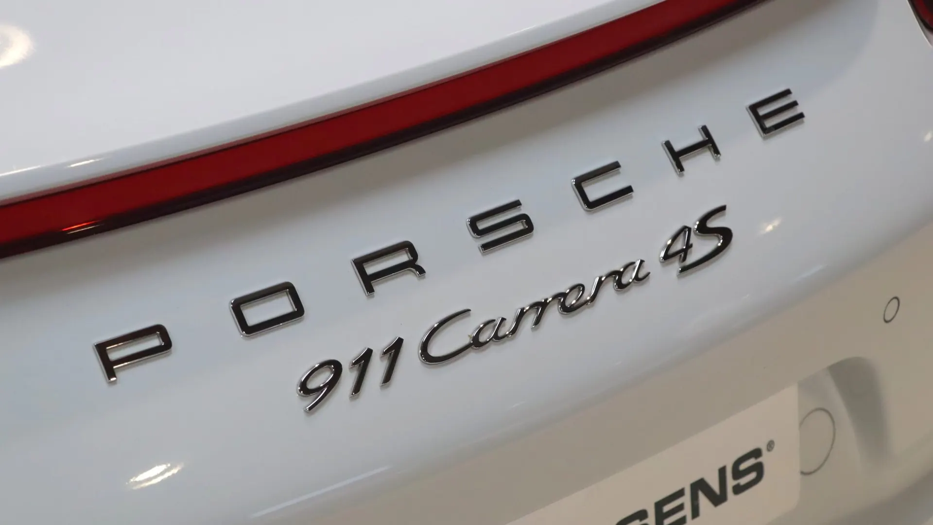 Porsche 911 — photo 47