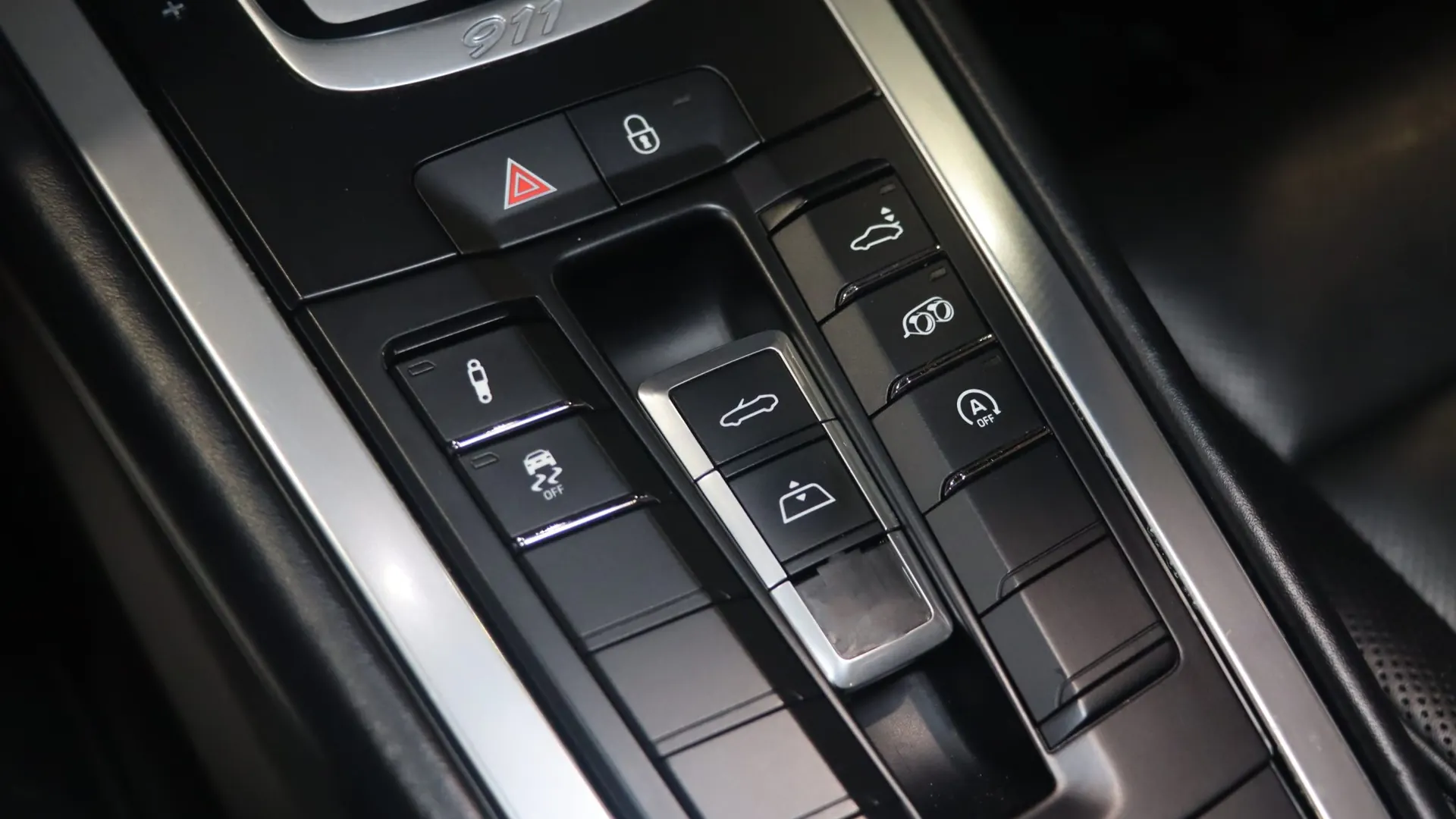 Porsche 911 — photo 33