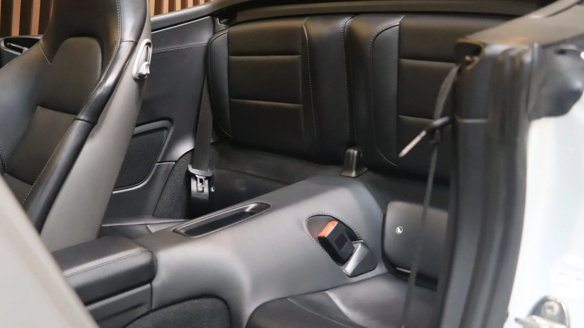 Porsche 911 — photo 37