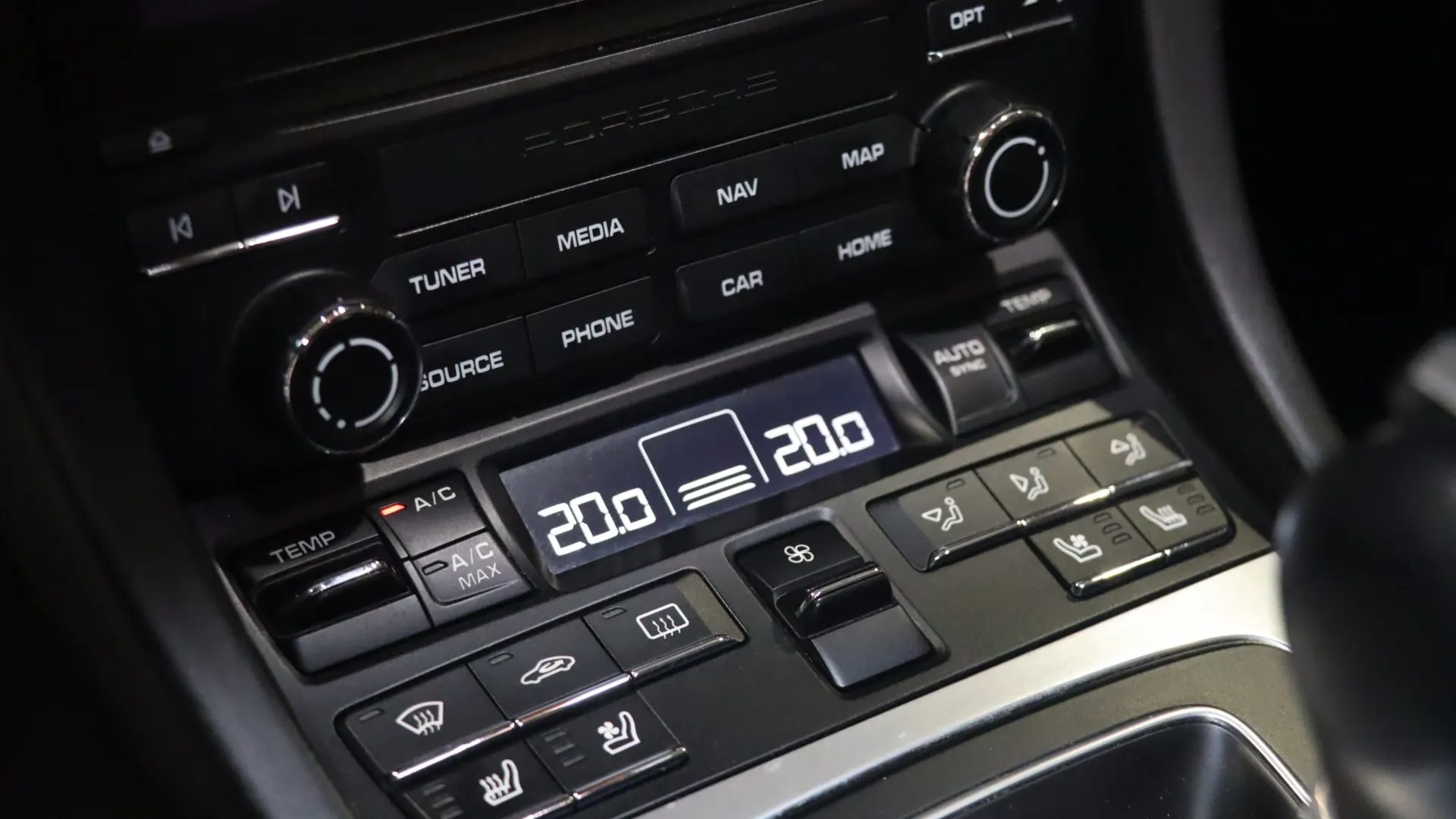 Porsche 911 — photo 30