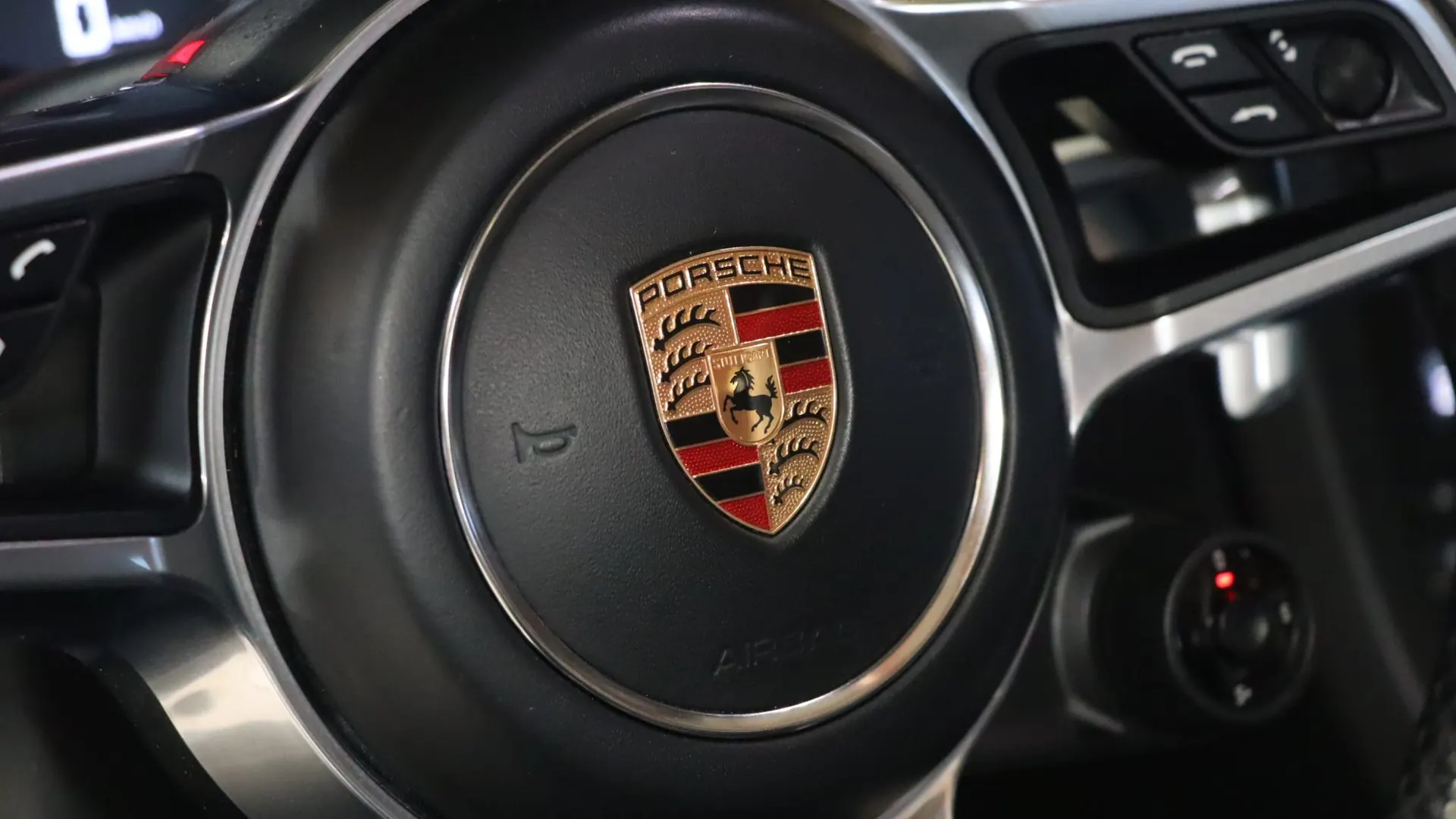 Porsche 911 — photo 24
