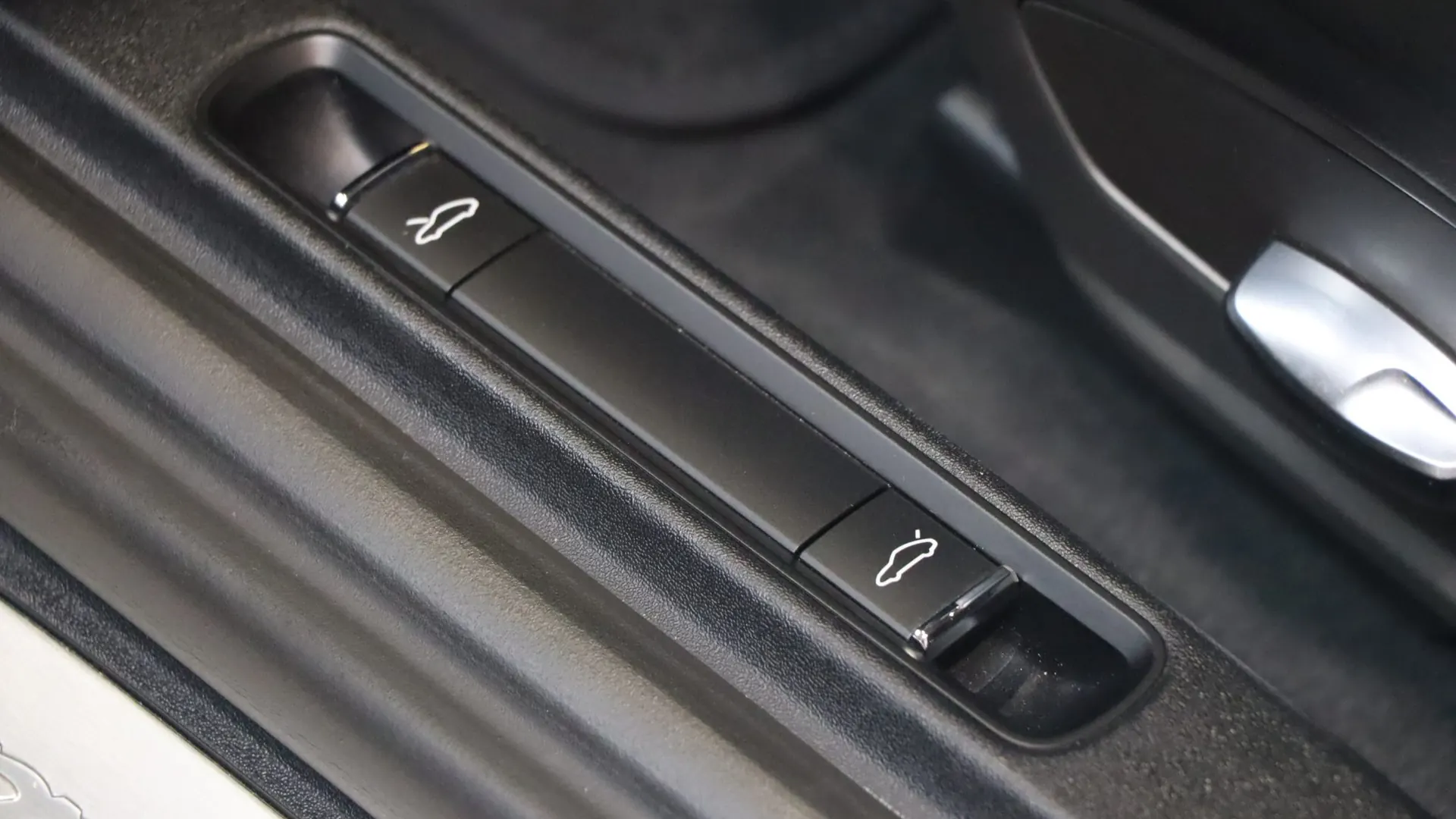 Porsche 911 — photo 12