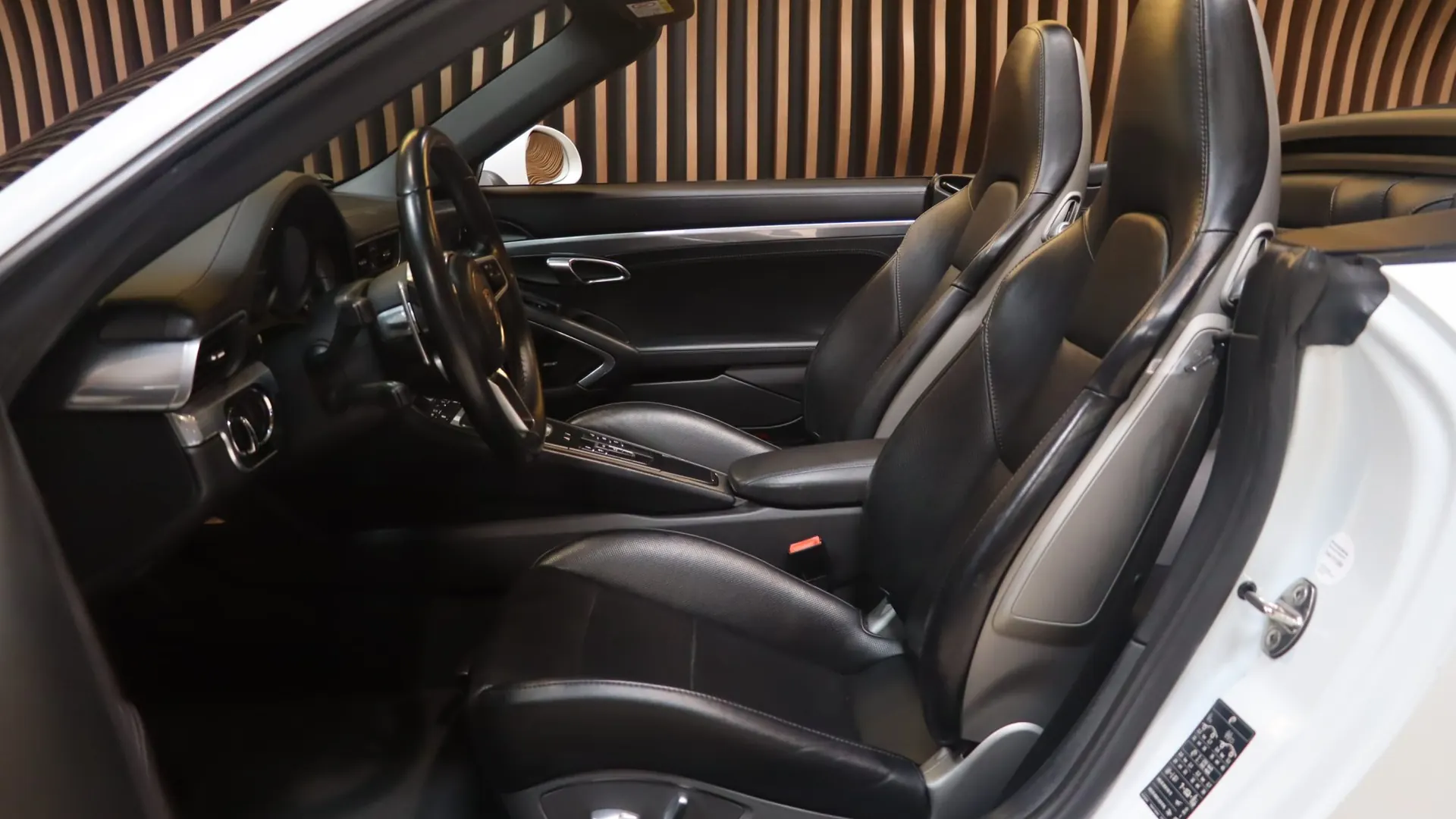 Porsche 911 — photo 8