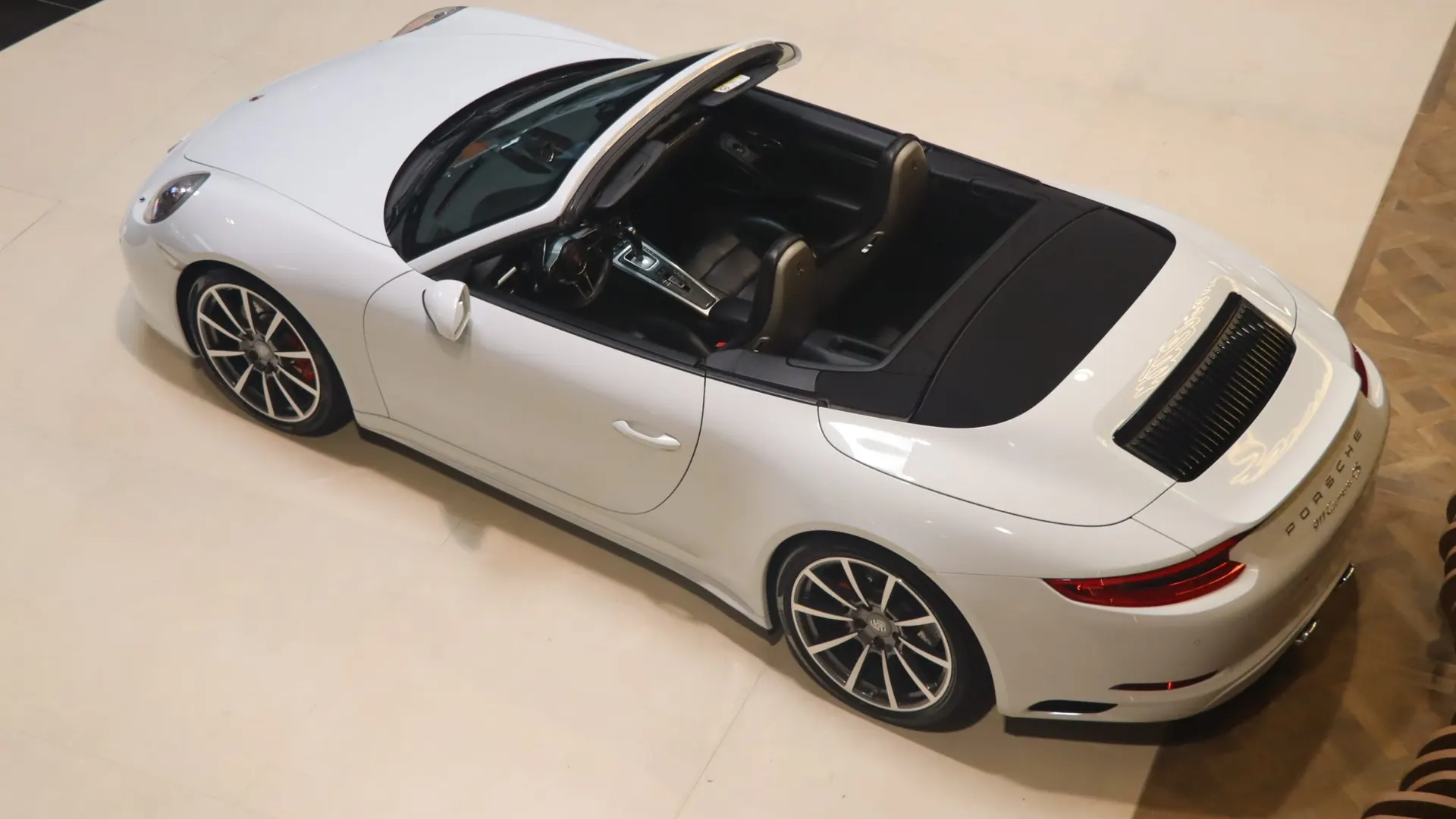 Porsche 911 — photo 49
