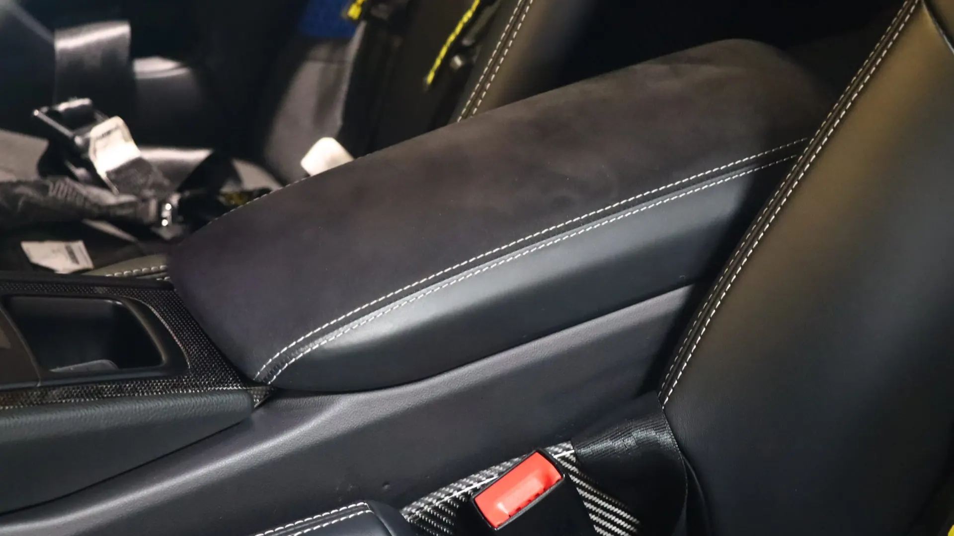 Porsche 911 — photo 32
