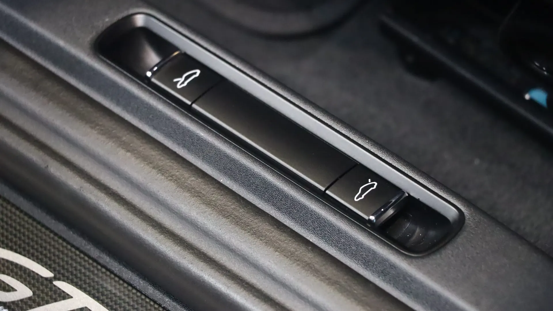 Porsche 911 — photo 14