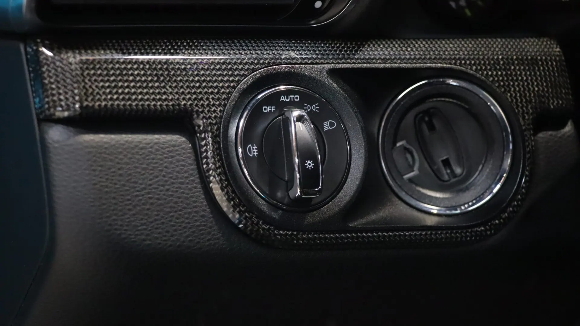 Porsche 911 — photo 17