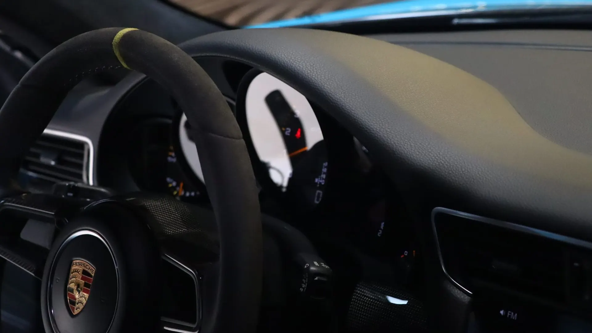 Porsche 911 — photo 24