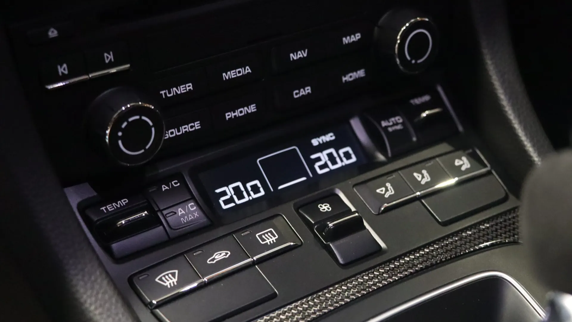 Porsche 911 — photo 28