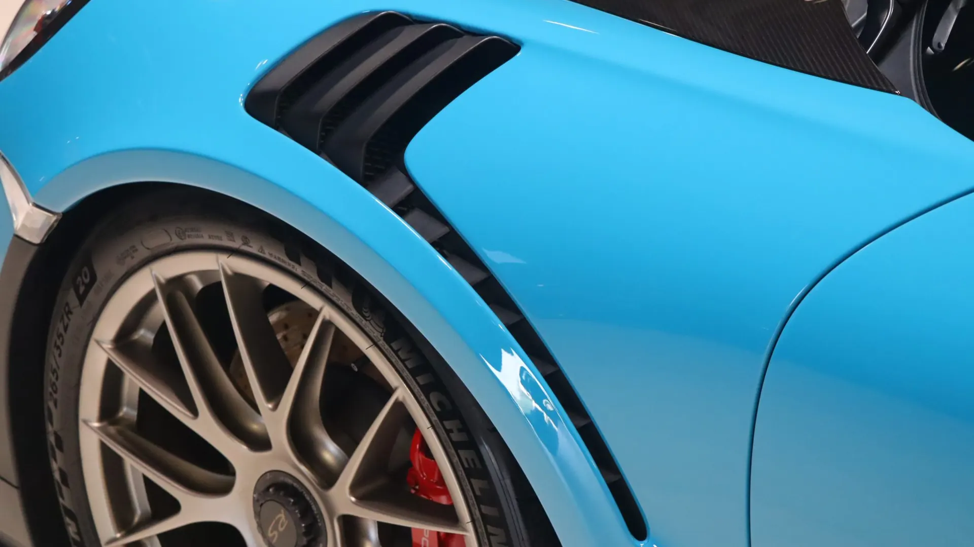Porsche 911 — photo 49