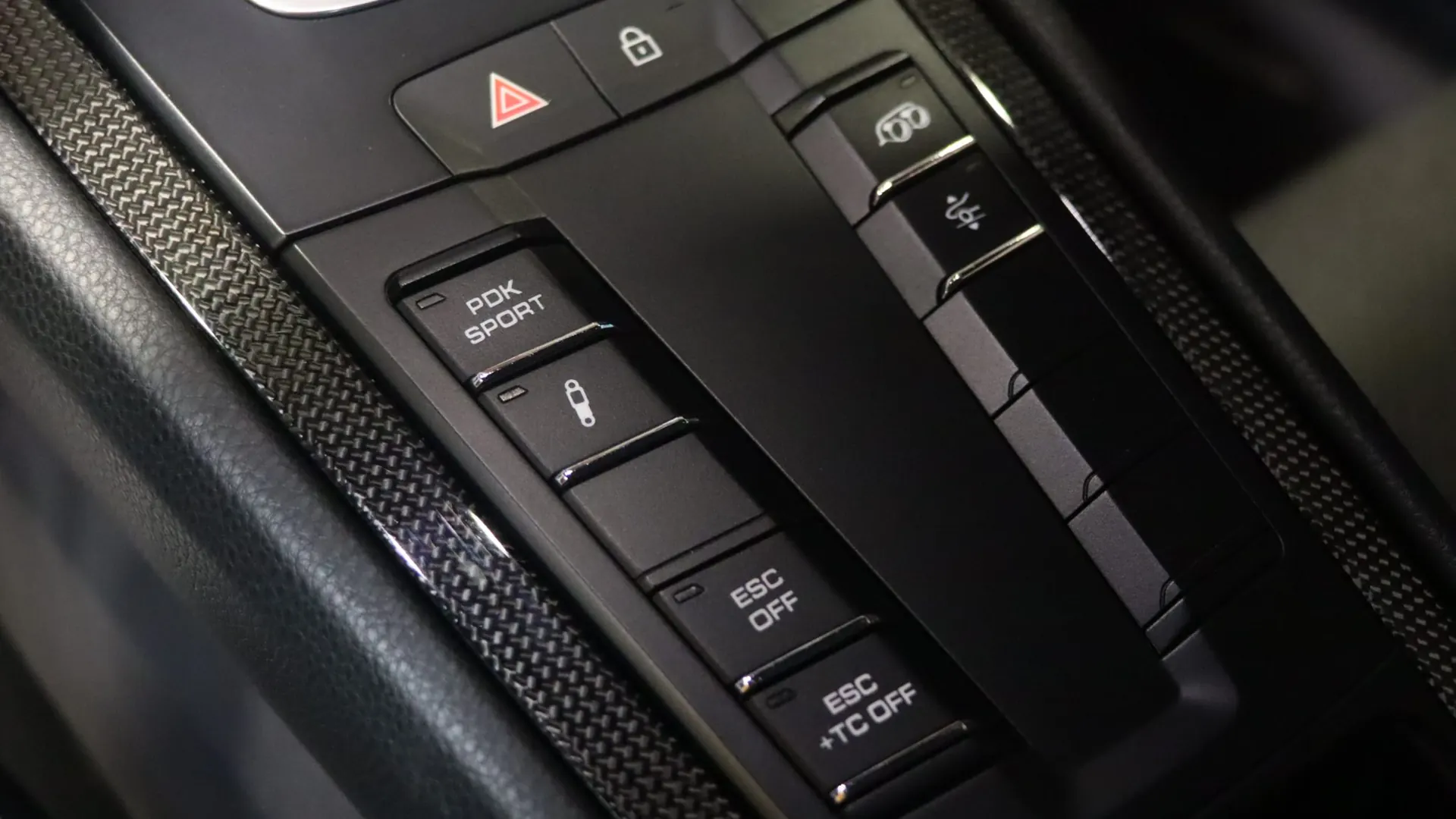 Porsche 911 — photo 31