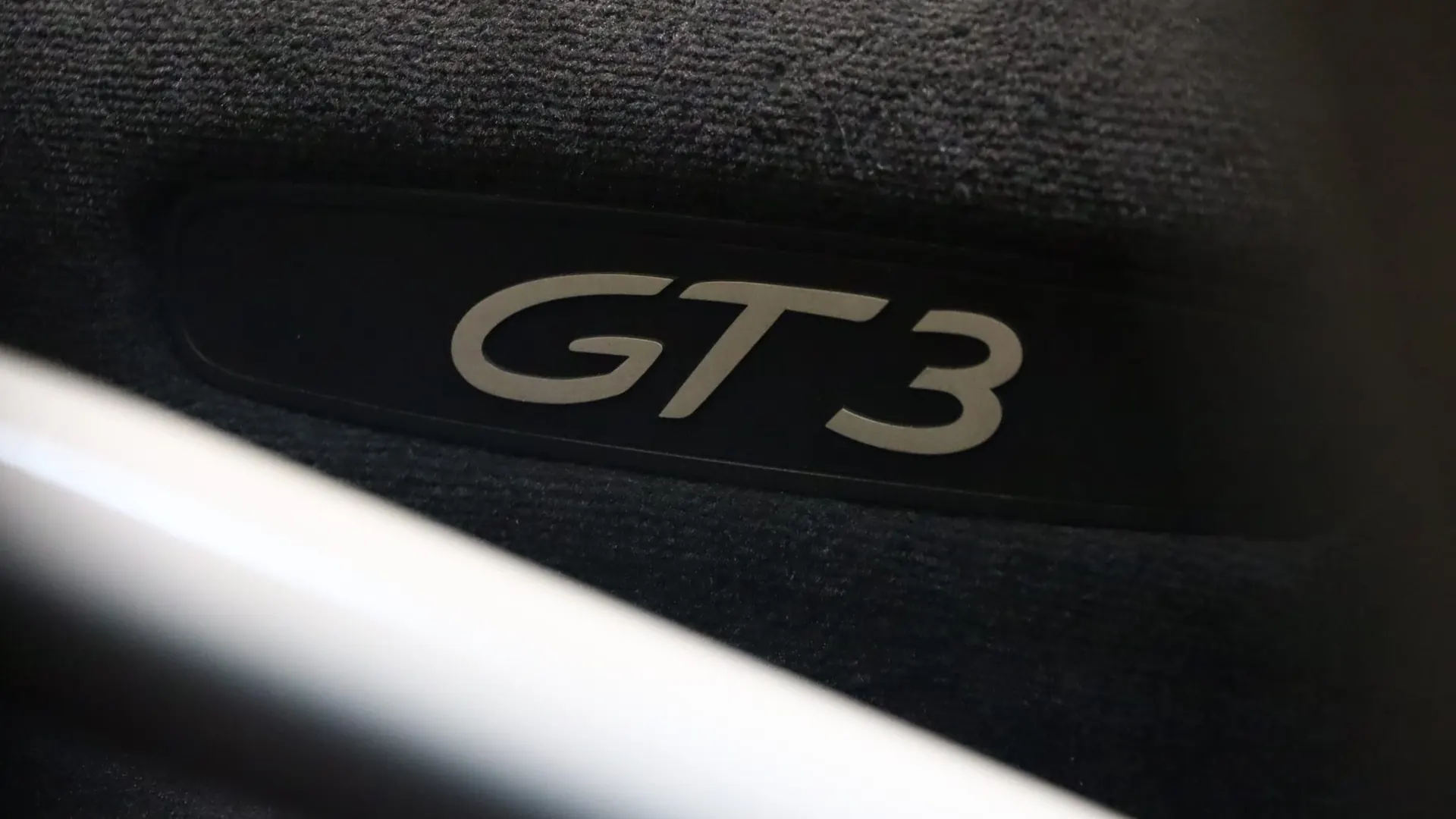 Porsche 911 — photo 32