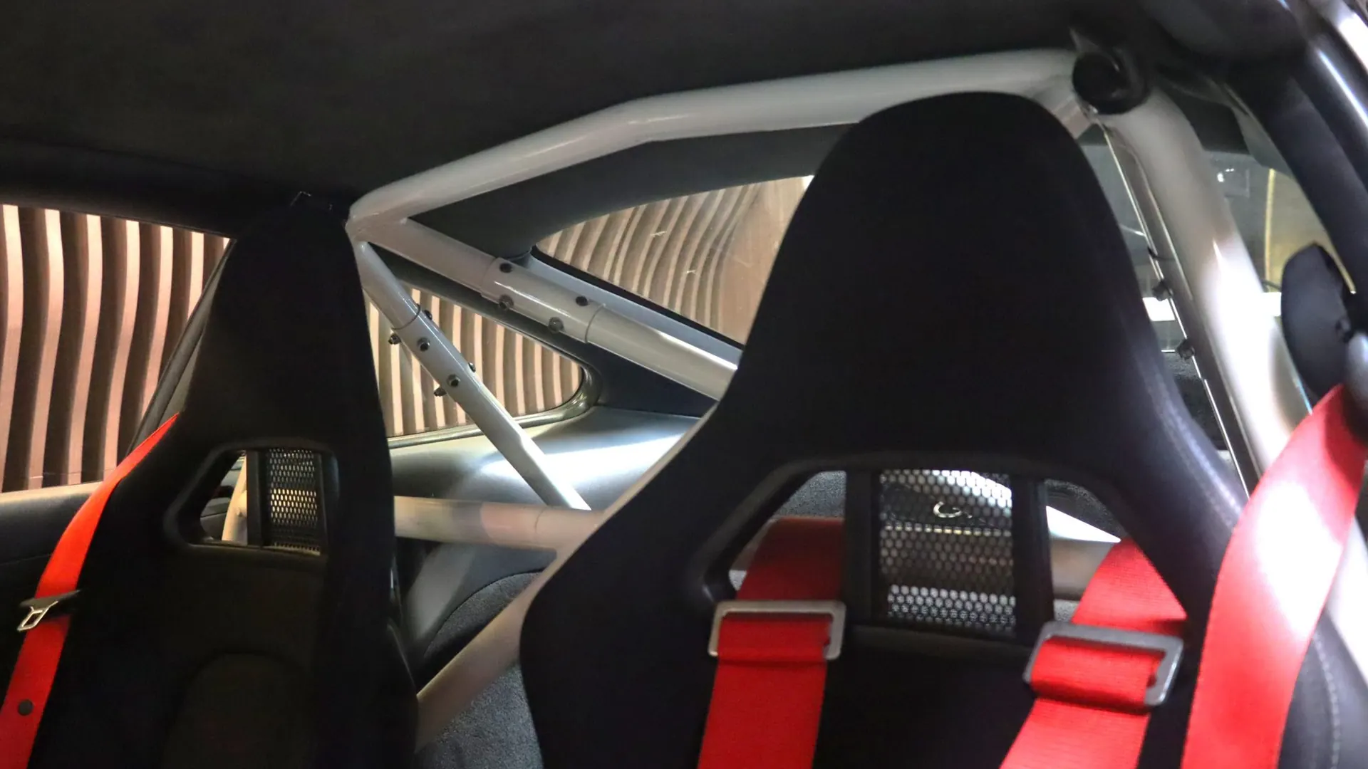 Porsche 911 — photo 29