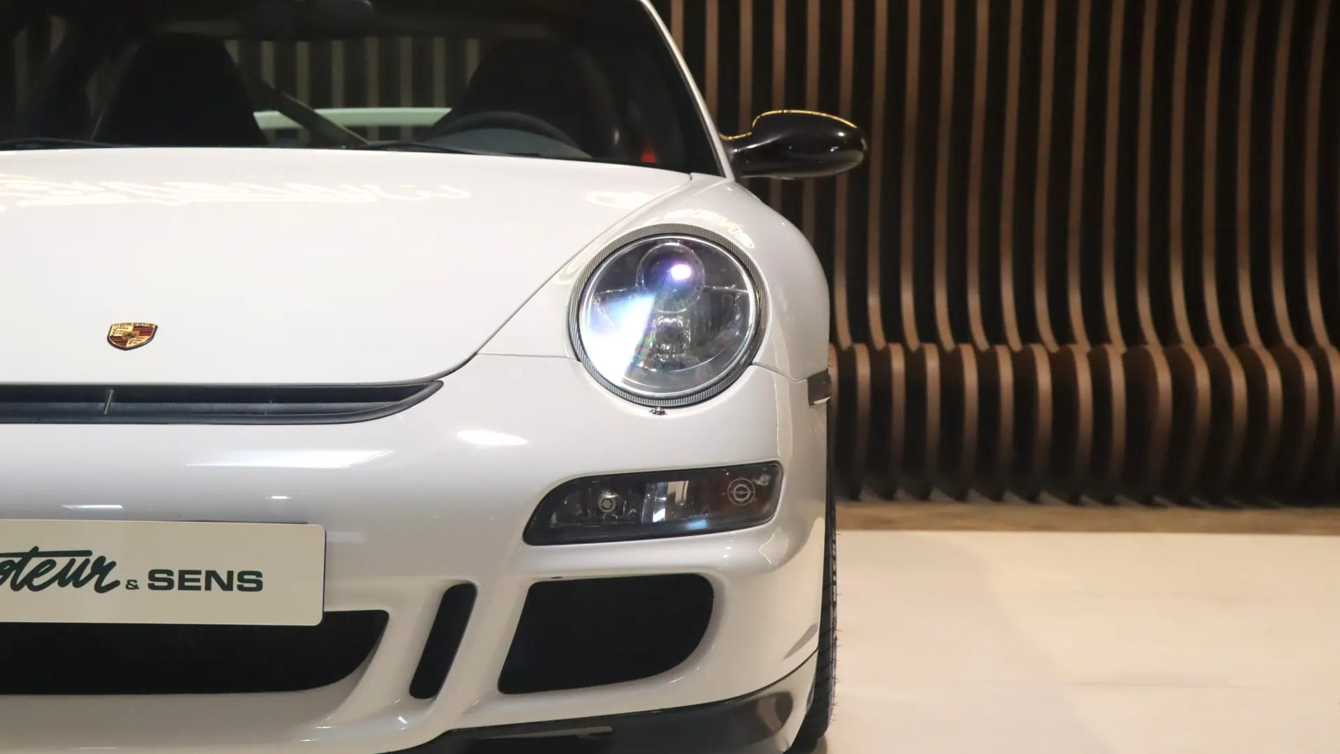 Porsche 911 — photo 33
