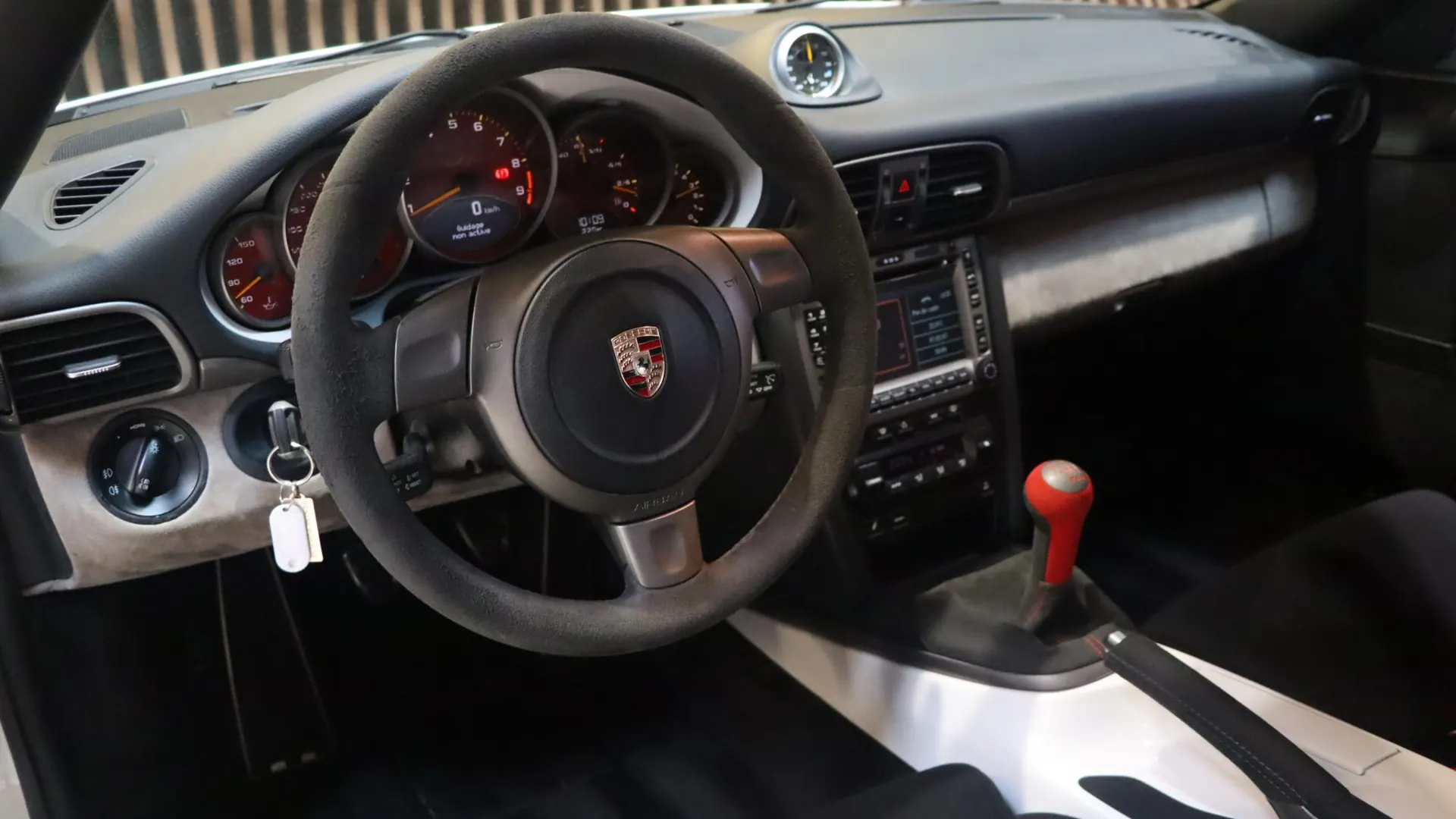 Porsche 911 — photo 15