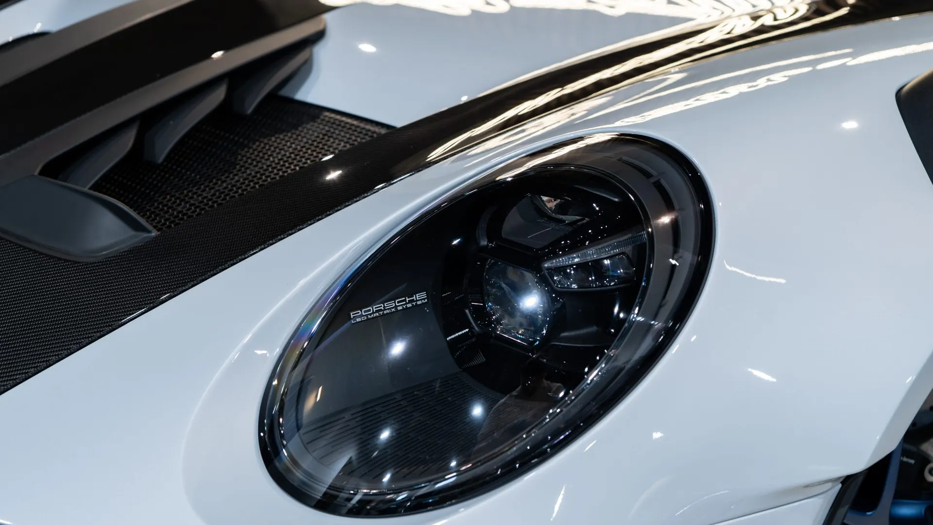 Porsche 911 — photo 35