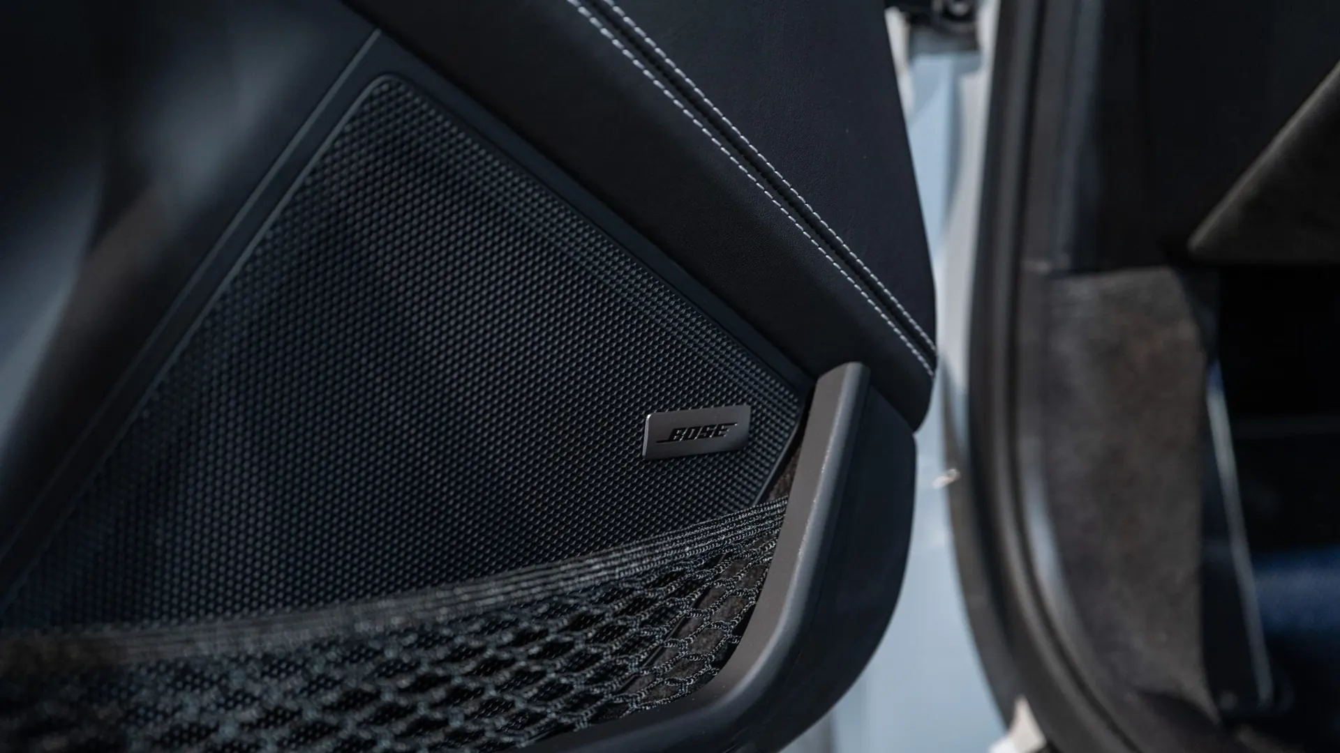 Porsche 911 — photo 15