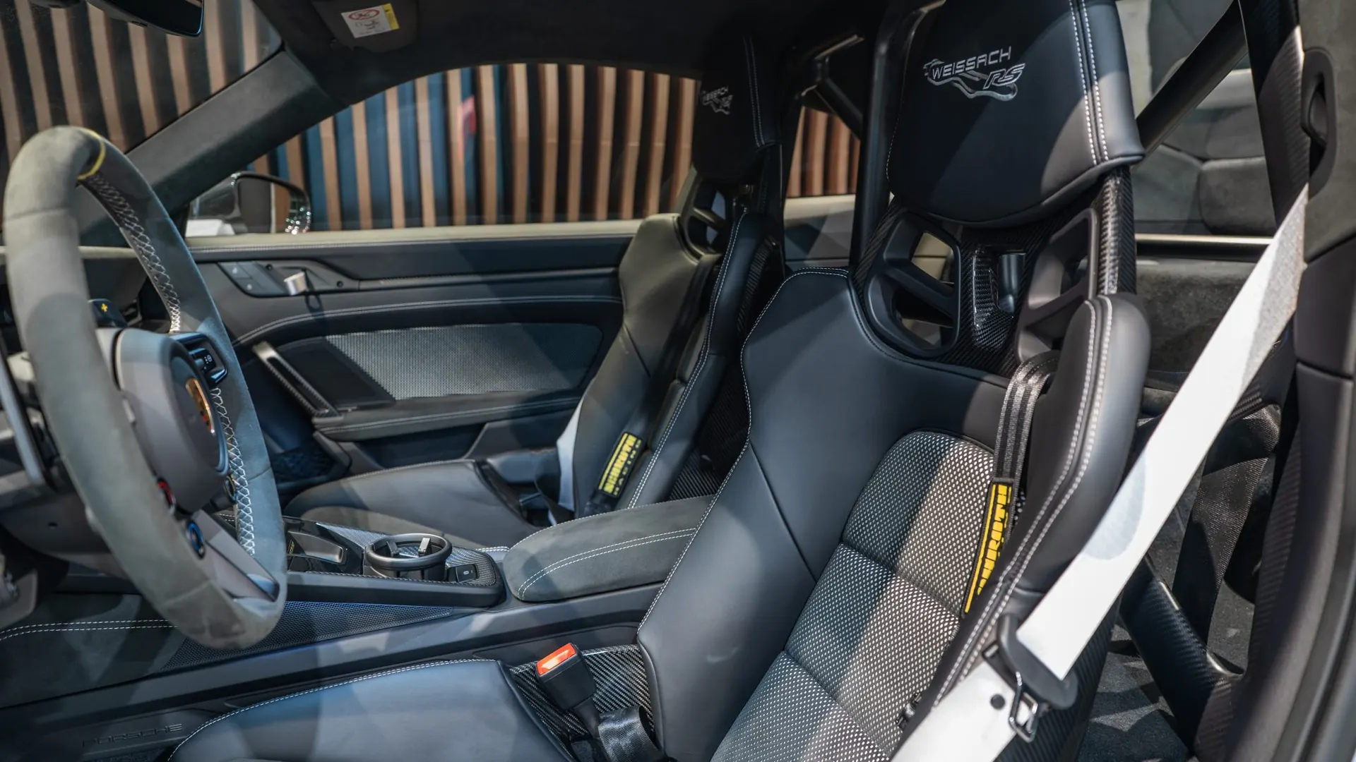 Porsche 911 — photo 6