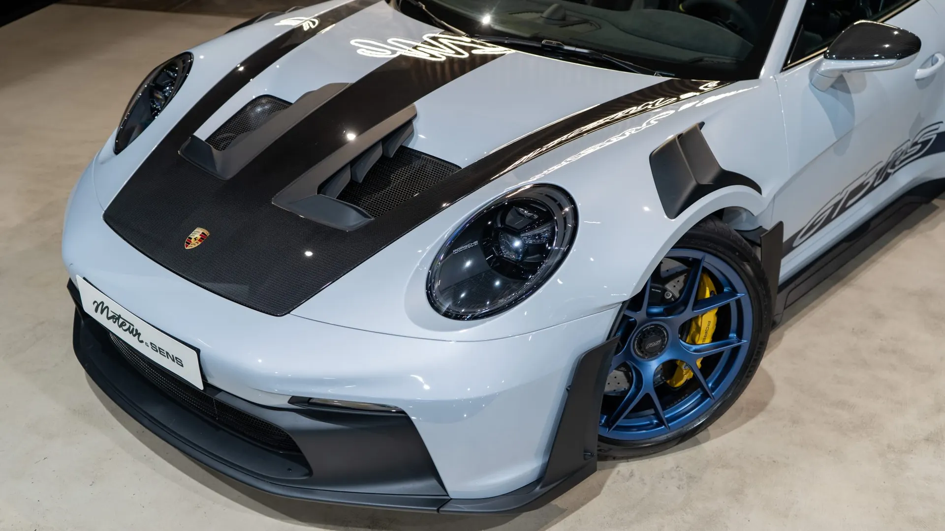 Porsche 911 — photo 32
