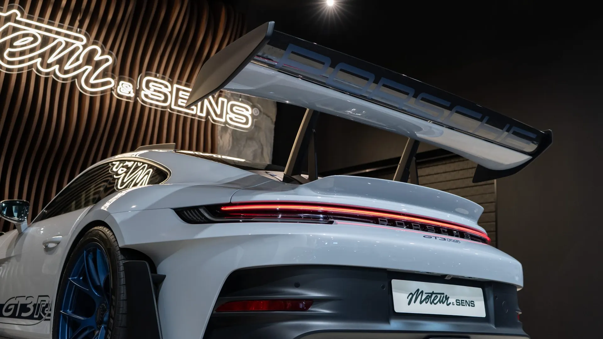 Porsche 911 — photo 47