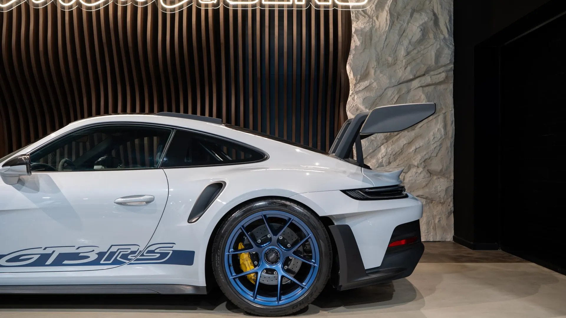 Porsche 911 — photo 41