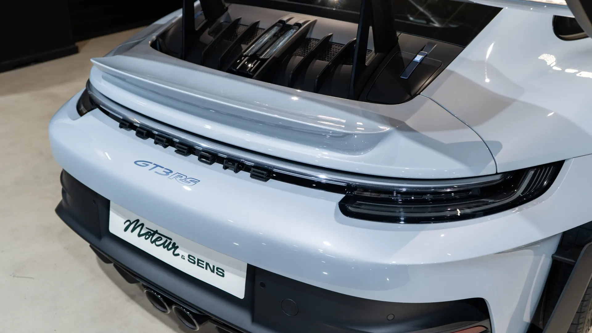 Porsche 911 — photo 42