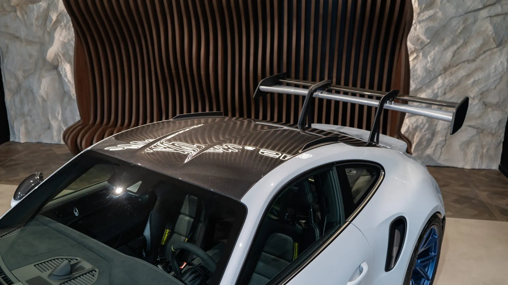Porsche 911 — photo 36