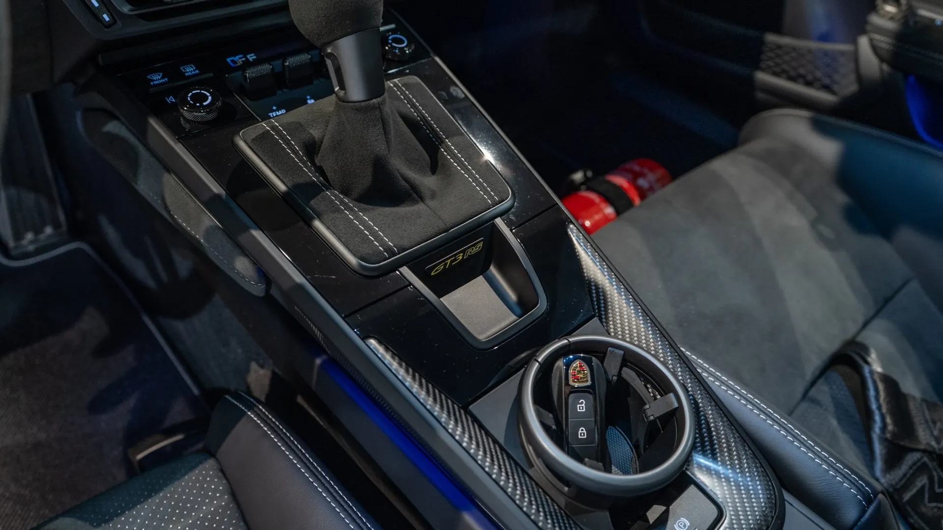 Porsche 911 — photo 27
