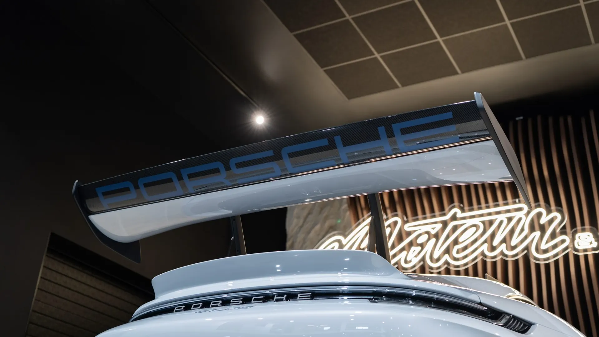 Porsche 911 — photo 45