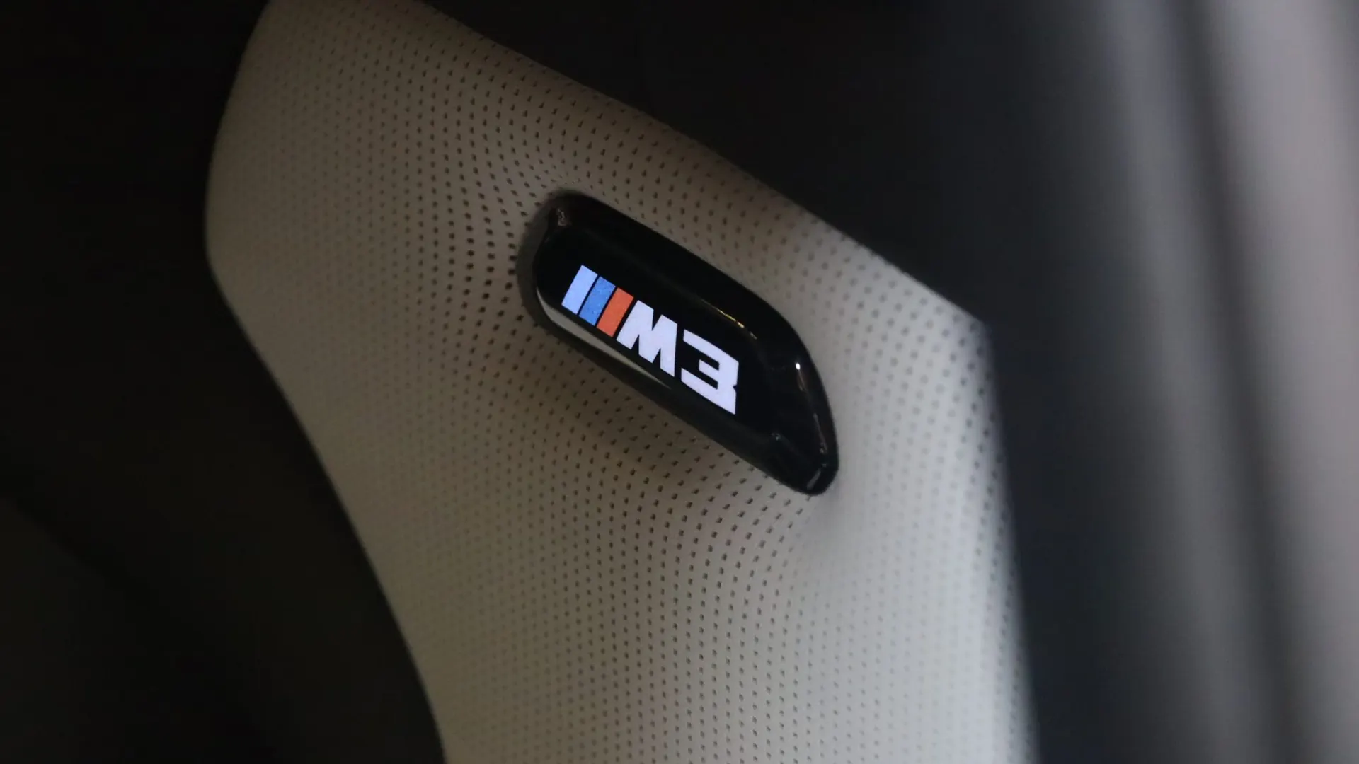 BMW M3 — photo 37