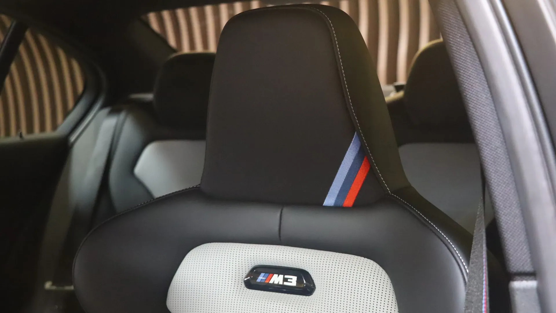 BMW M3 — photo 36