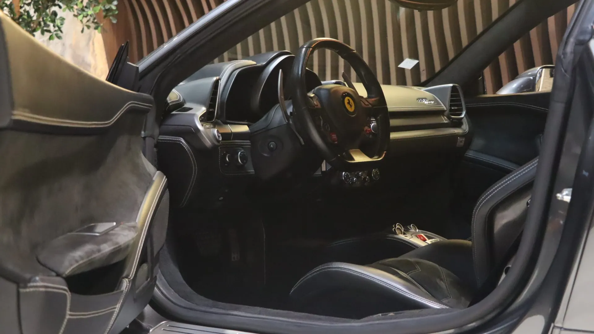 Ferrari 458 — photo 8