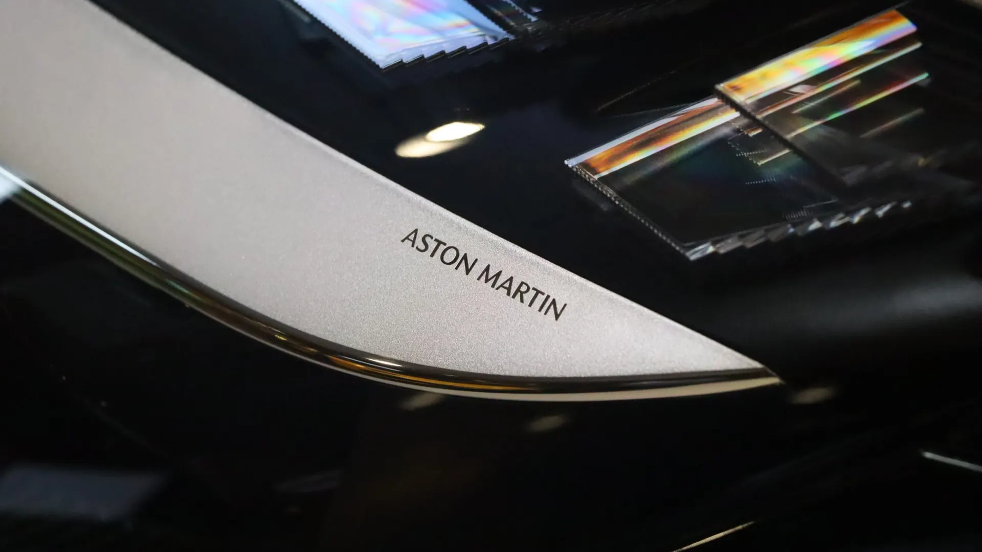 Aston Martin DB12 — photo 35