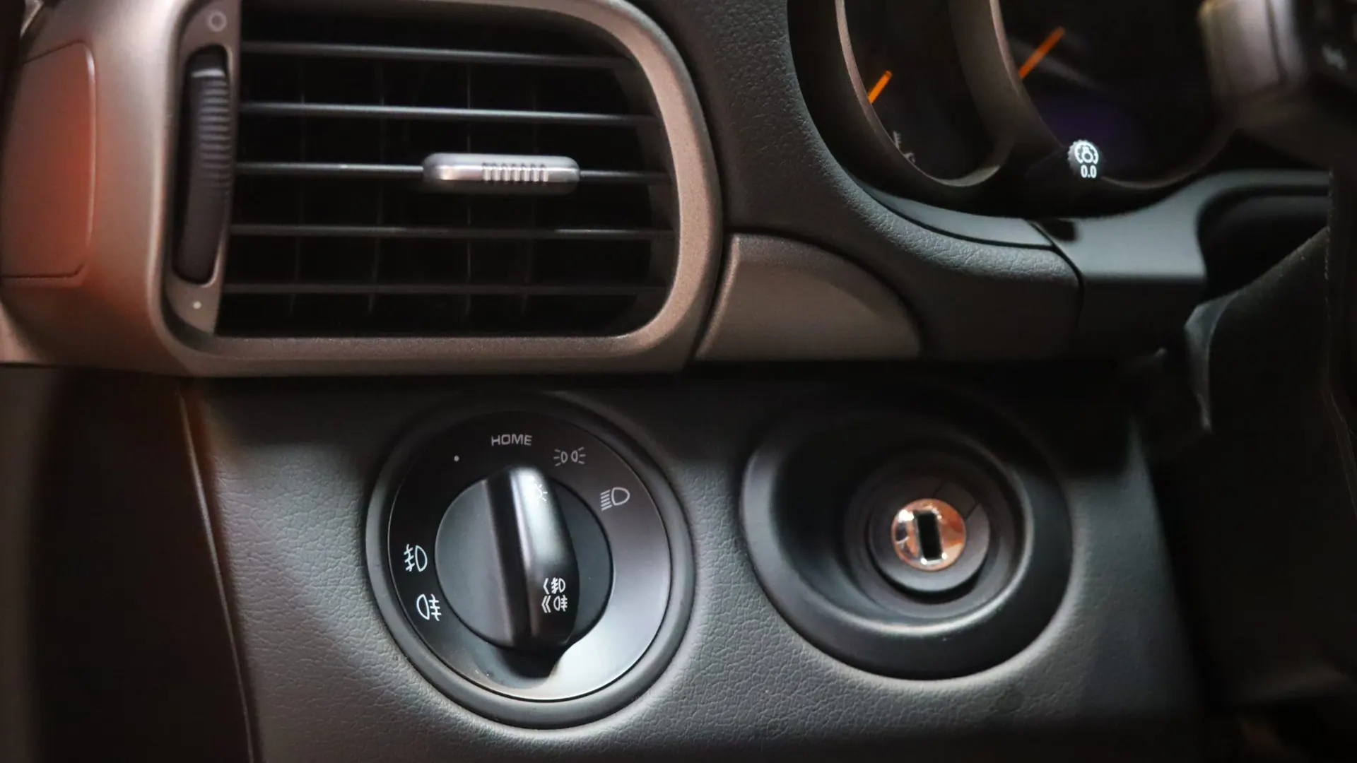 Porsche 911 — photo 17