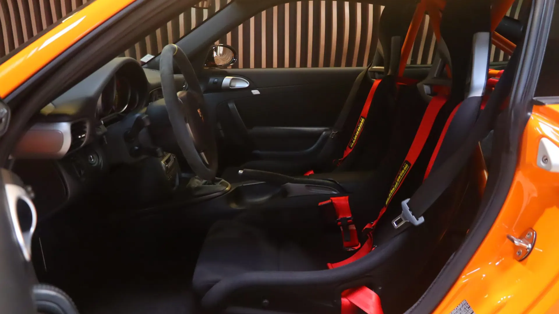 Porsche 911 — photo 7