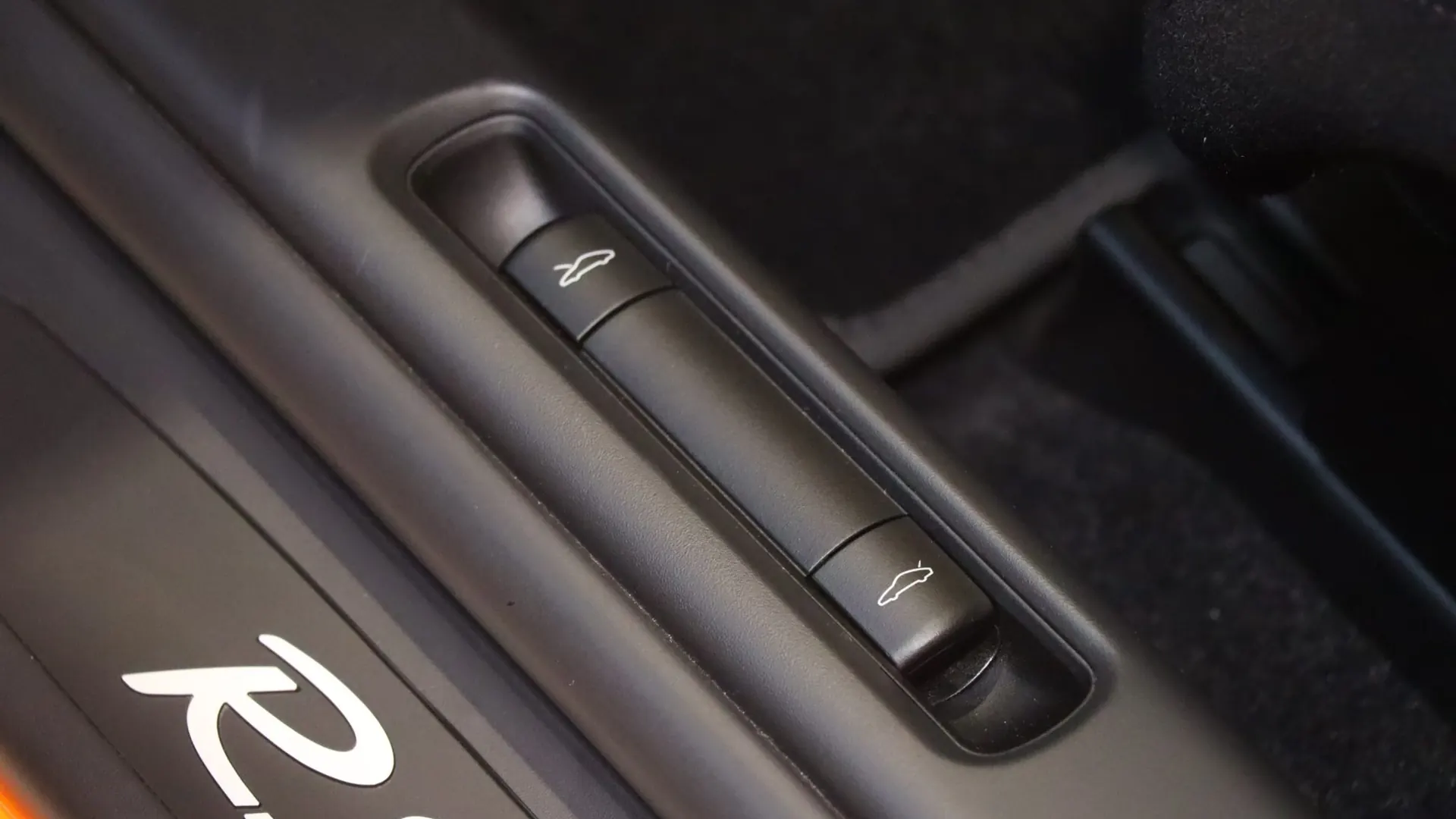 Porsche 911 — photo 14