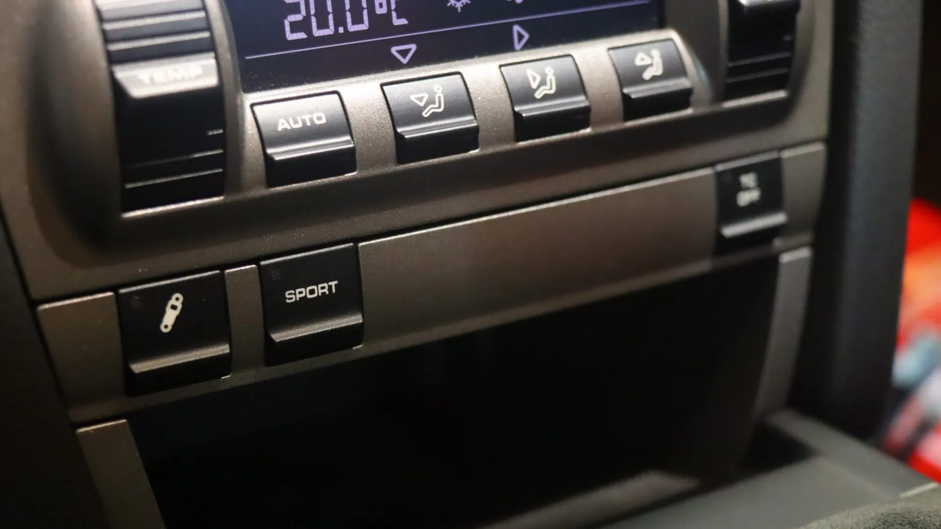 Porsche 911 — photo 28