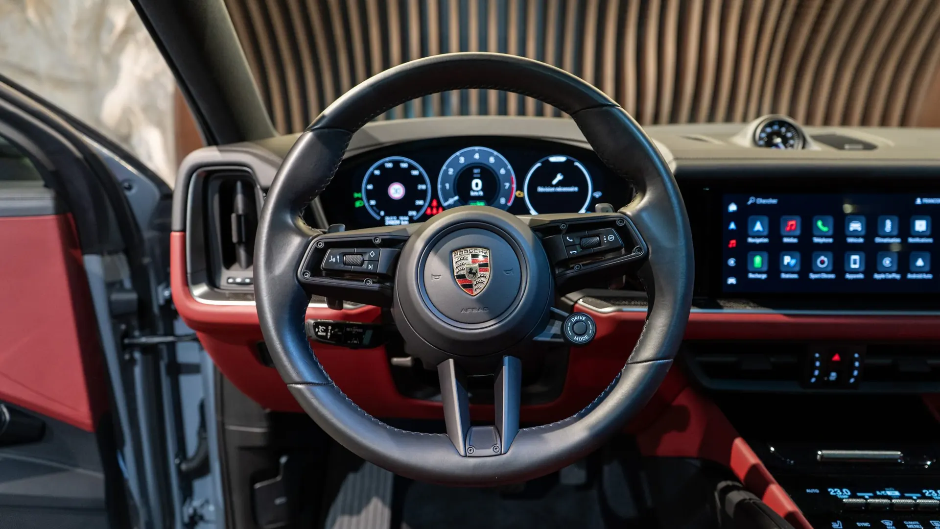Porsche Cayenne — photo 10