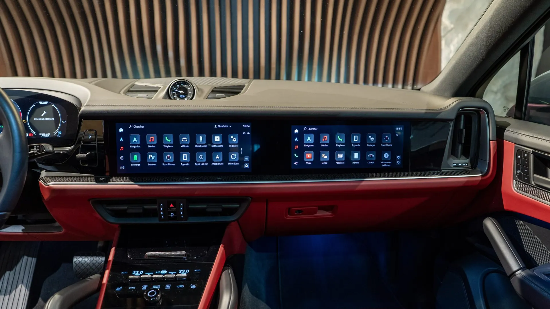 Porsche Cayenne — photo 14