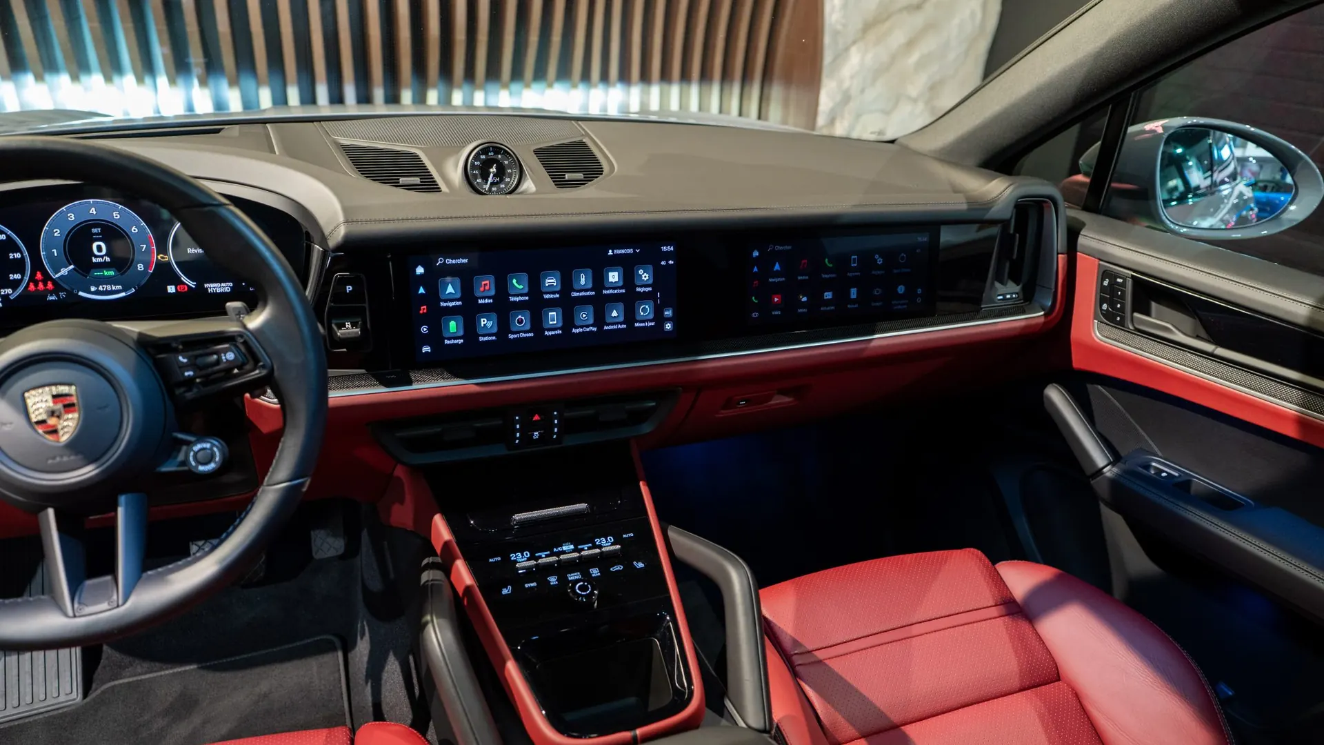 Porsche Cayenne — photo 13