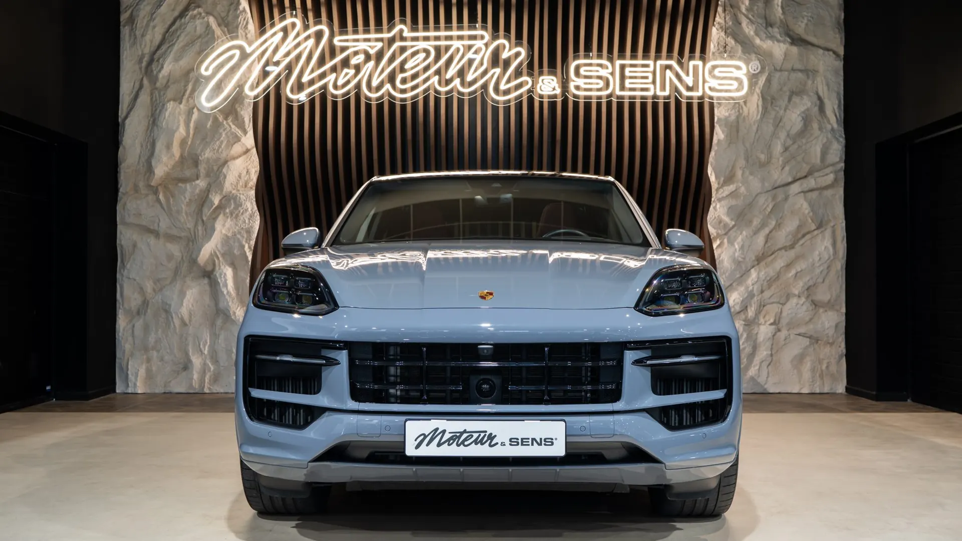 Porsche Cayenne — photo 3
