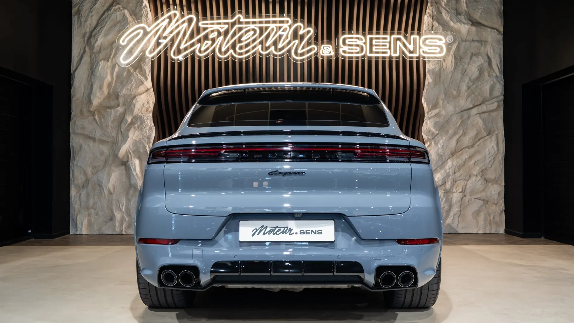 Porsche Cayenne — photo 4