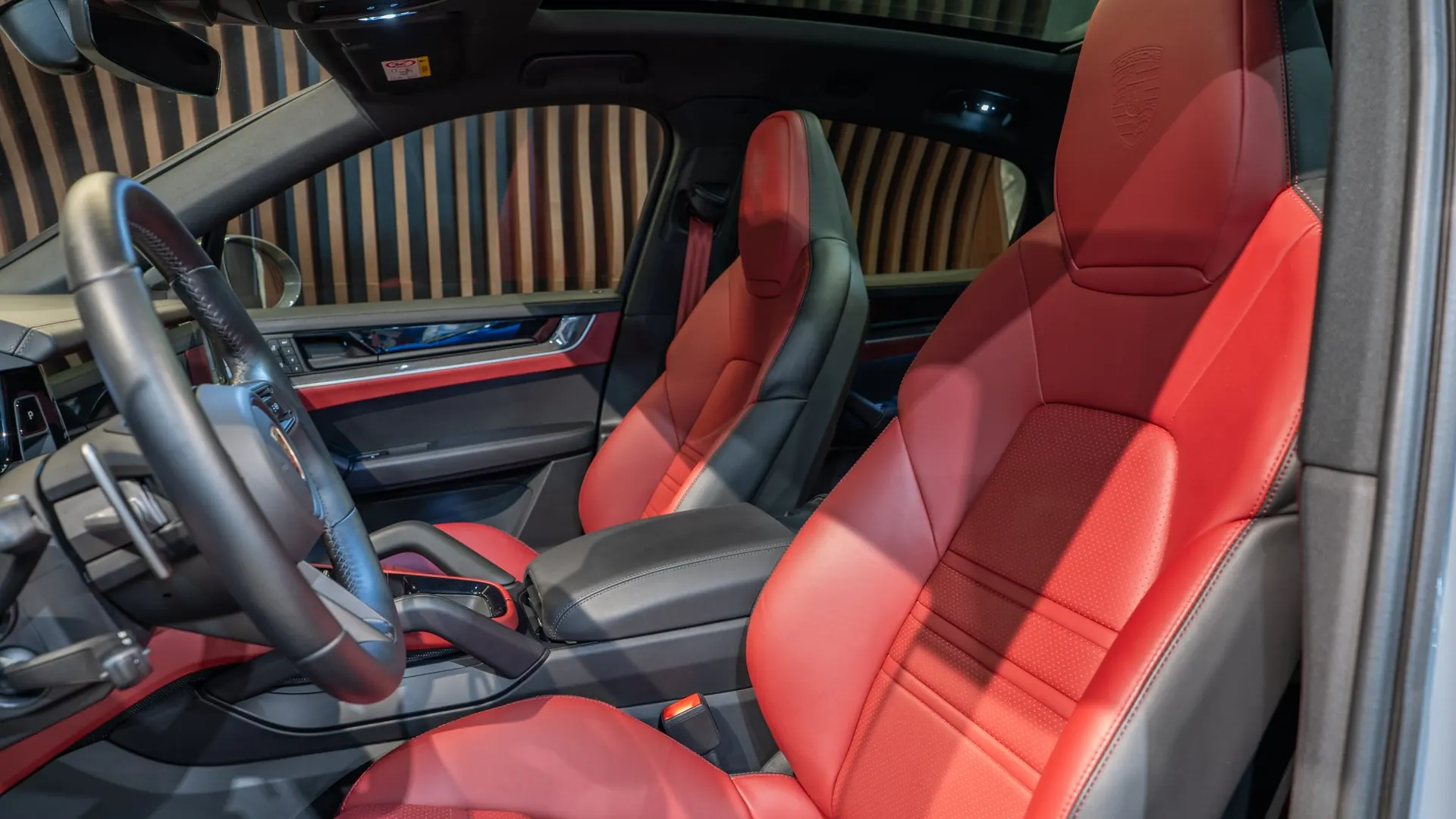 Porsche Cayenne — photo 6